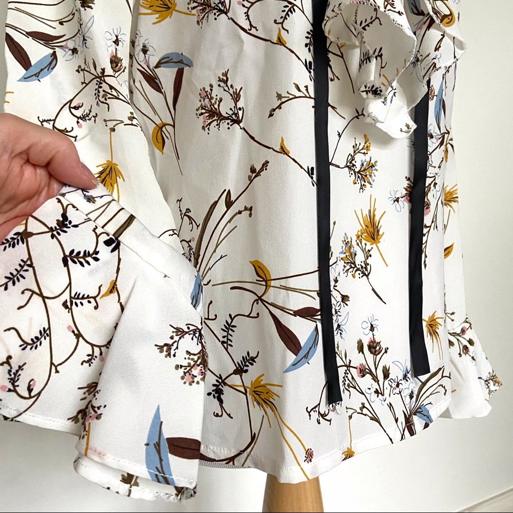 🌿Floral blouse - Picture 5 of 8